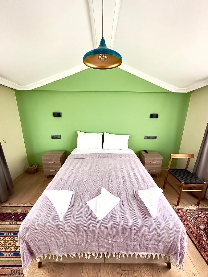 Terrace Guesthouse Istanbul Exterior photo